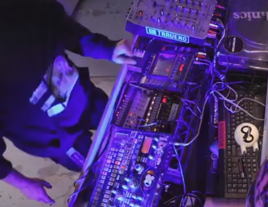 NICENOSIE live machines, Isolated in the city series  