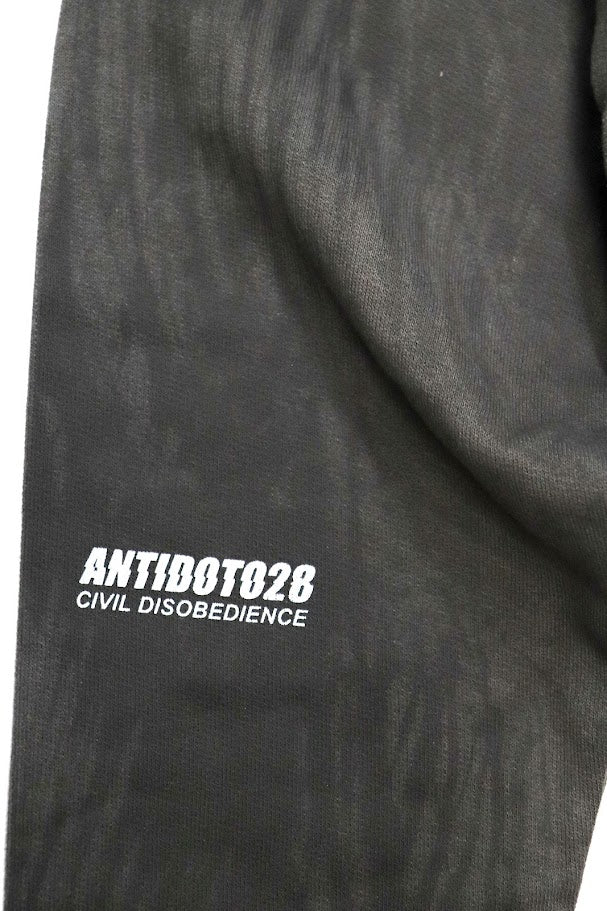 THE GOVERNMENTS ARE AGAINST US BLACK SWEATSHIRT