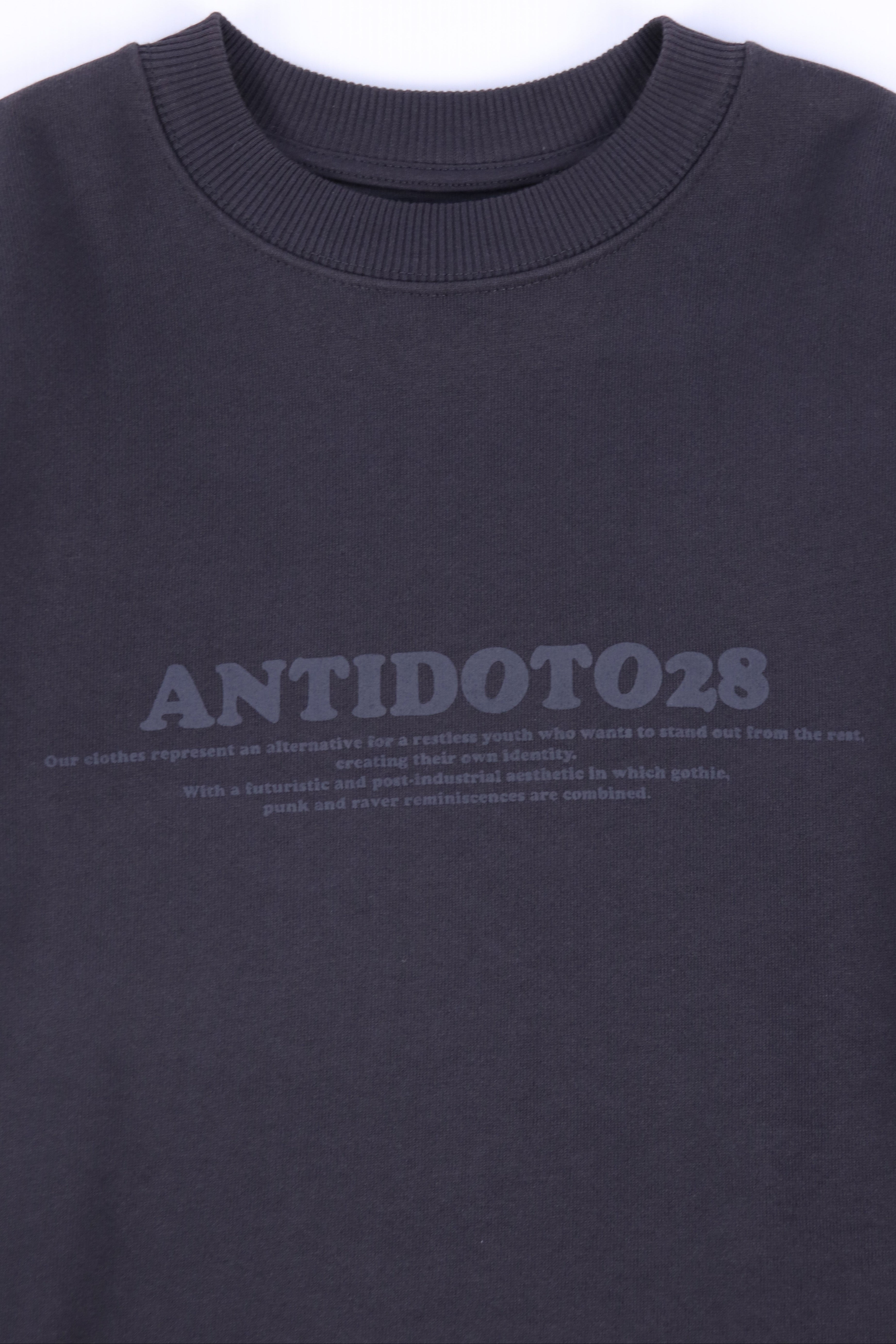 SWEATSHIRT ANTIDOTO28