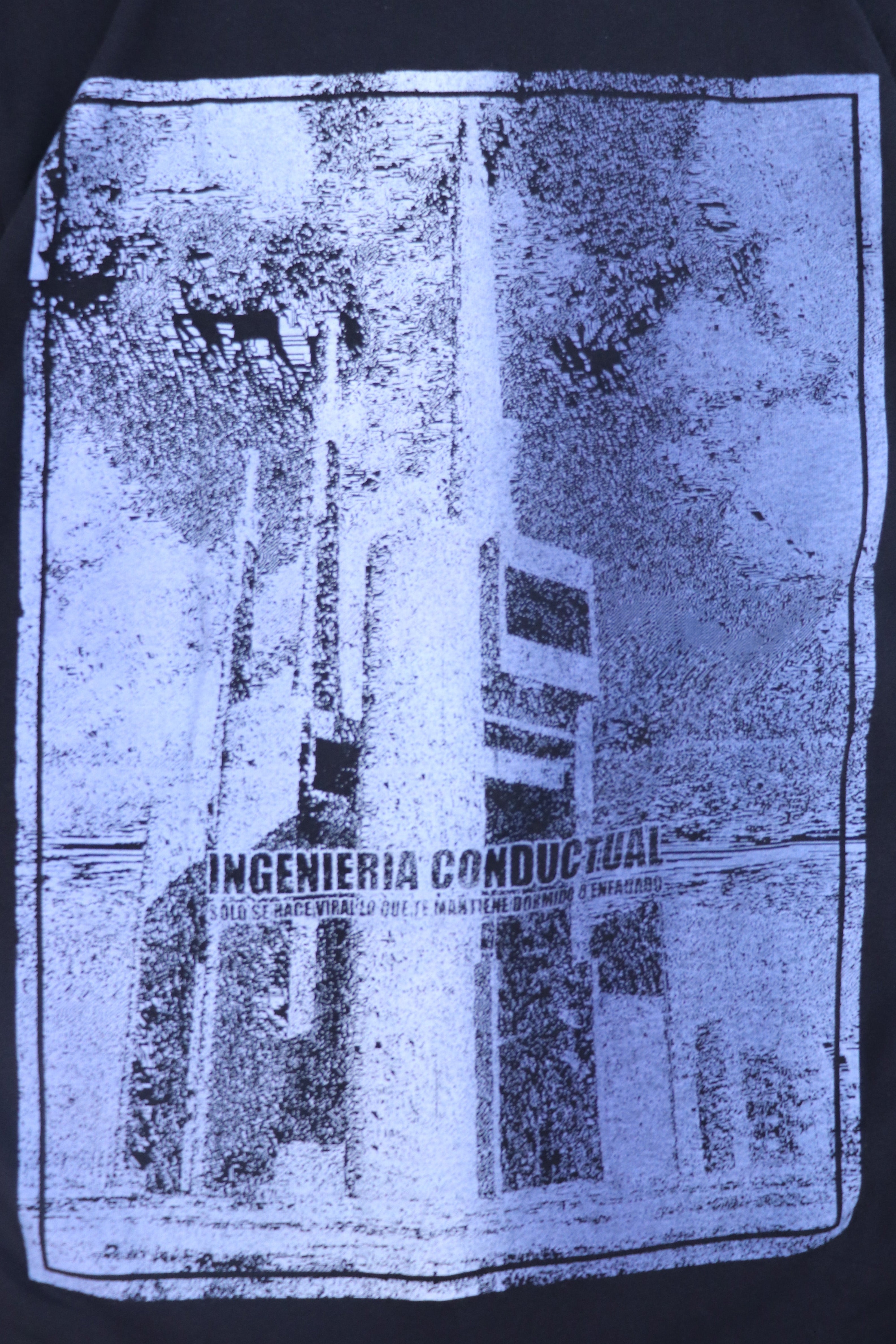 INGENIERIA CONDUCTUAL BLACK T-SHIRT