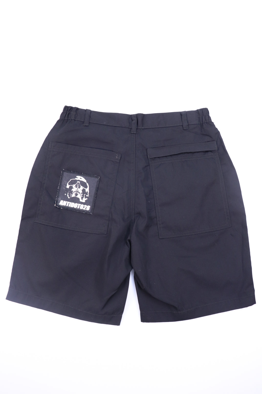 SKULL ELEGANT PATCHED SHORTS