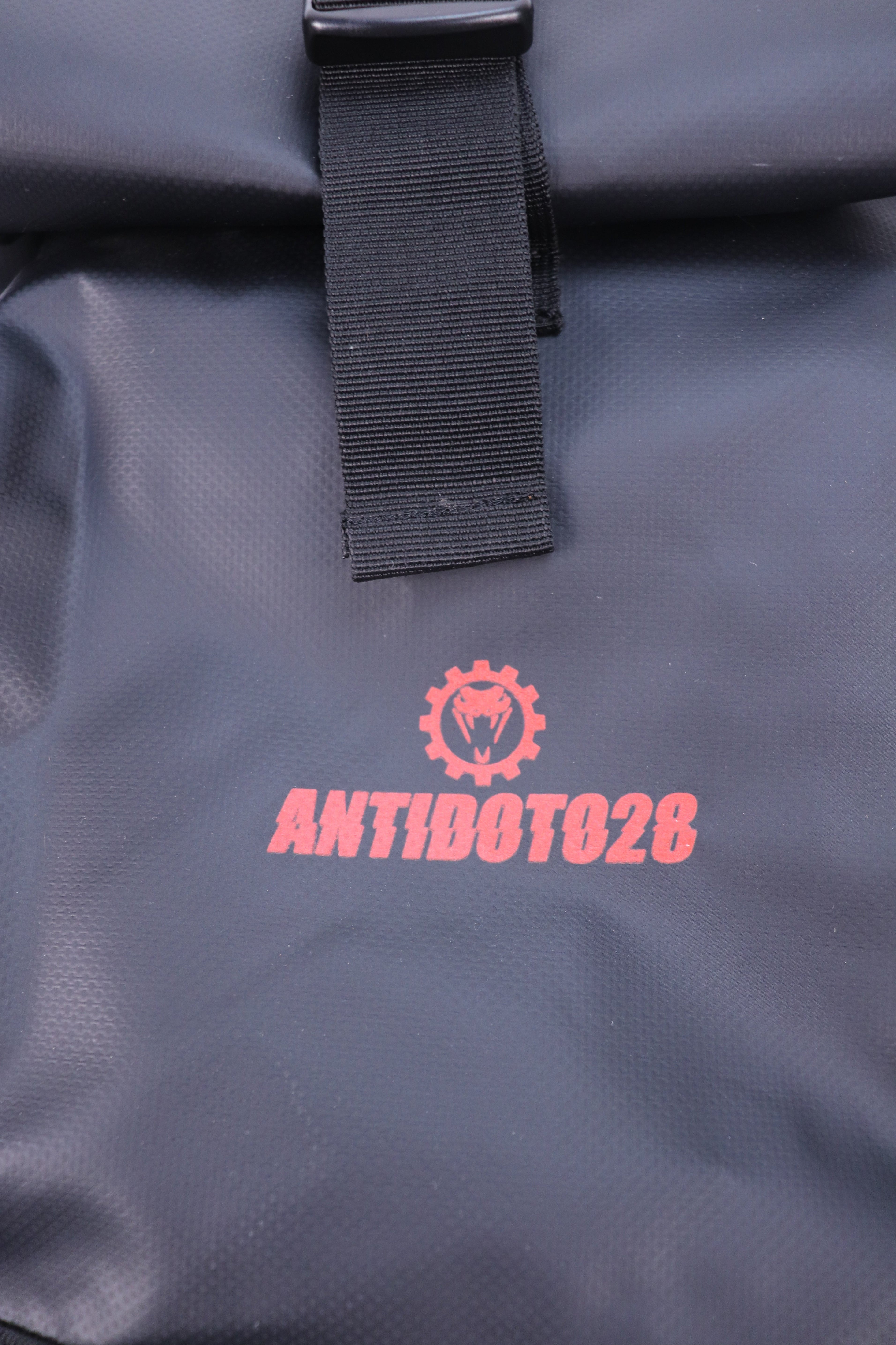 GEAR BLACK BACKPACK