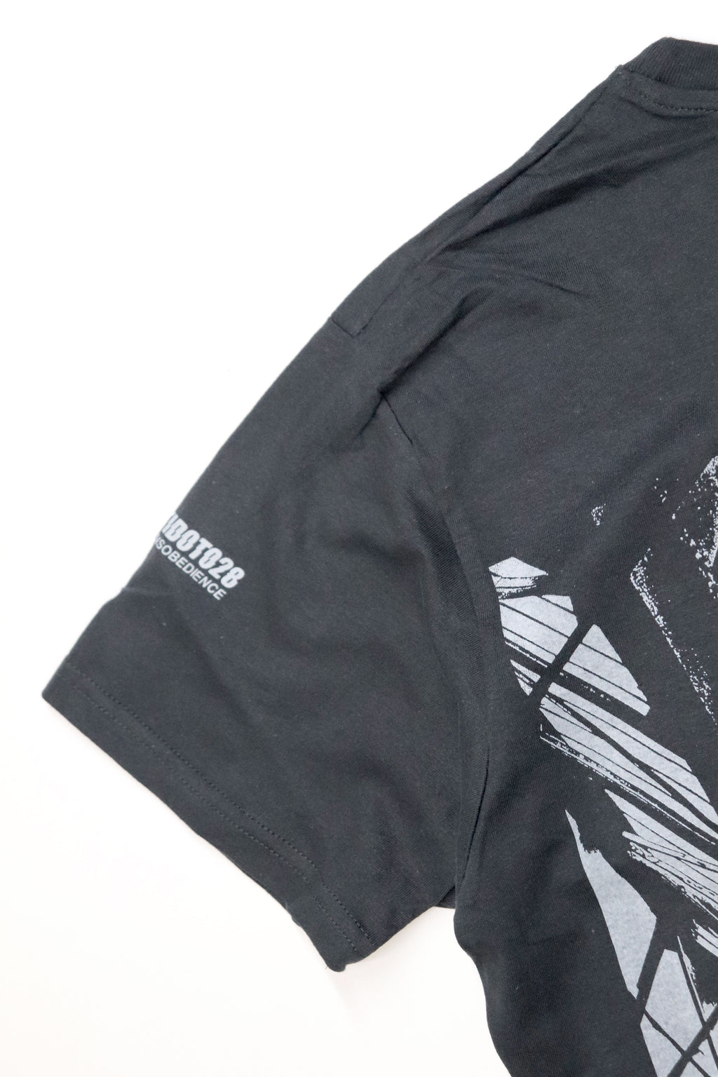 THE GOVERNMENTS ARE AGAINST US USED BLACK T-SHIRT