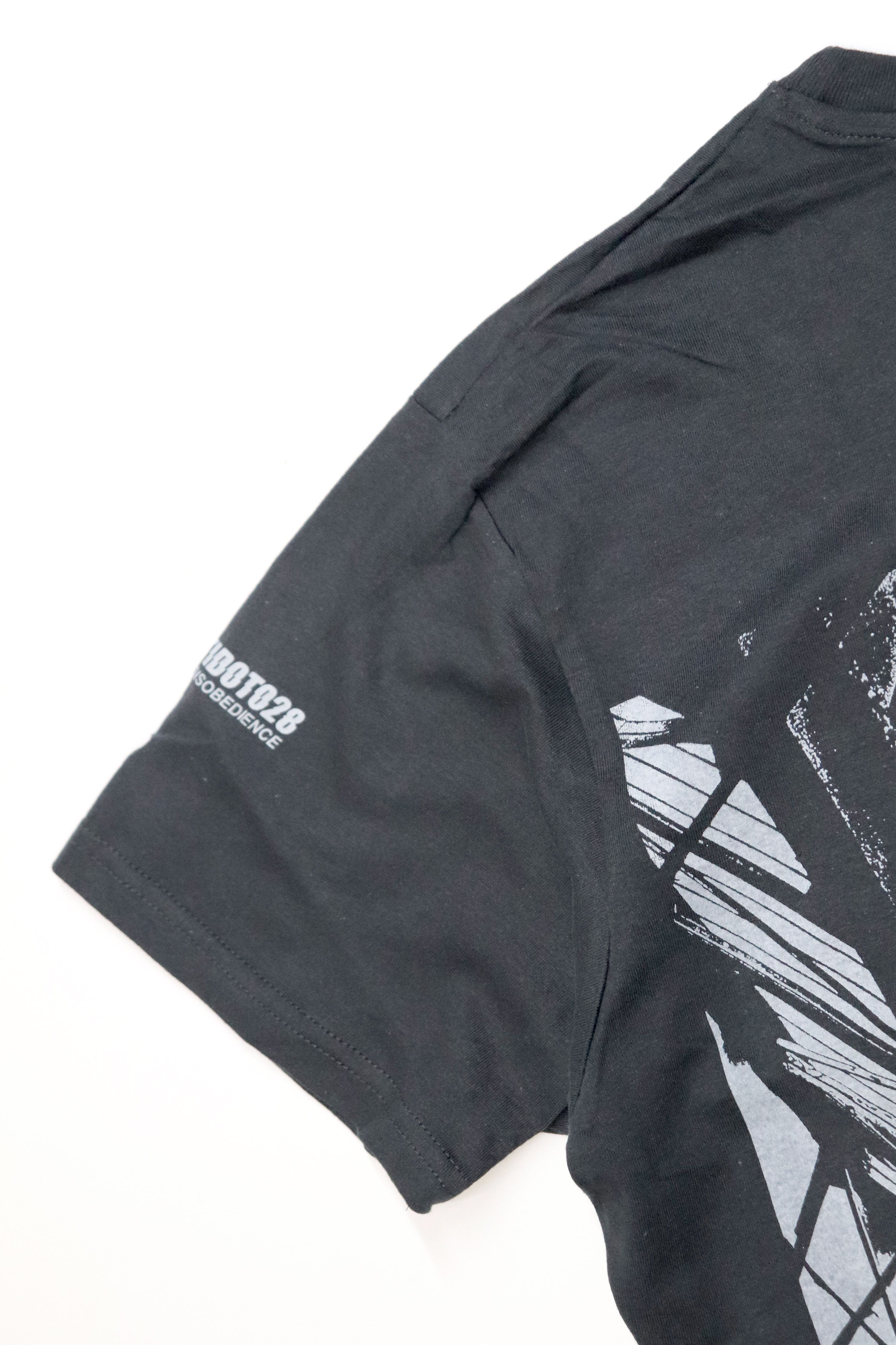 THE GOVERNMENTS ARE AGAINST US USED BLACK T-SHIRT