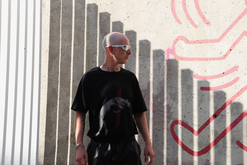 LOVE ENERGY BLACK T-SHIRT