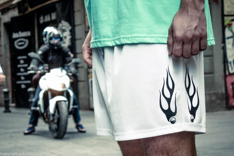 FLAME WHITE SHORT