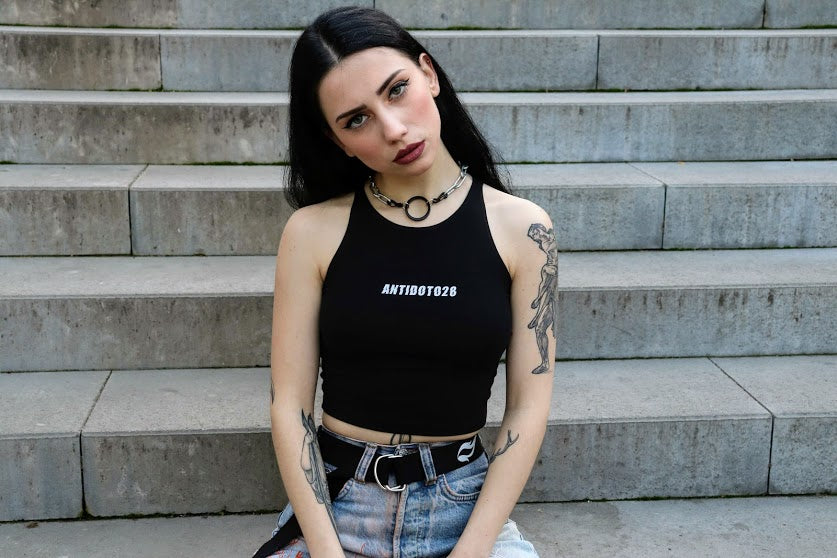 LOGO REFLECTIVE CROP TOP
