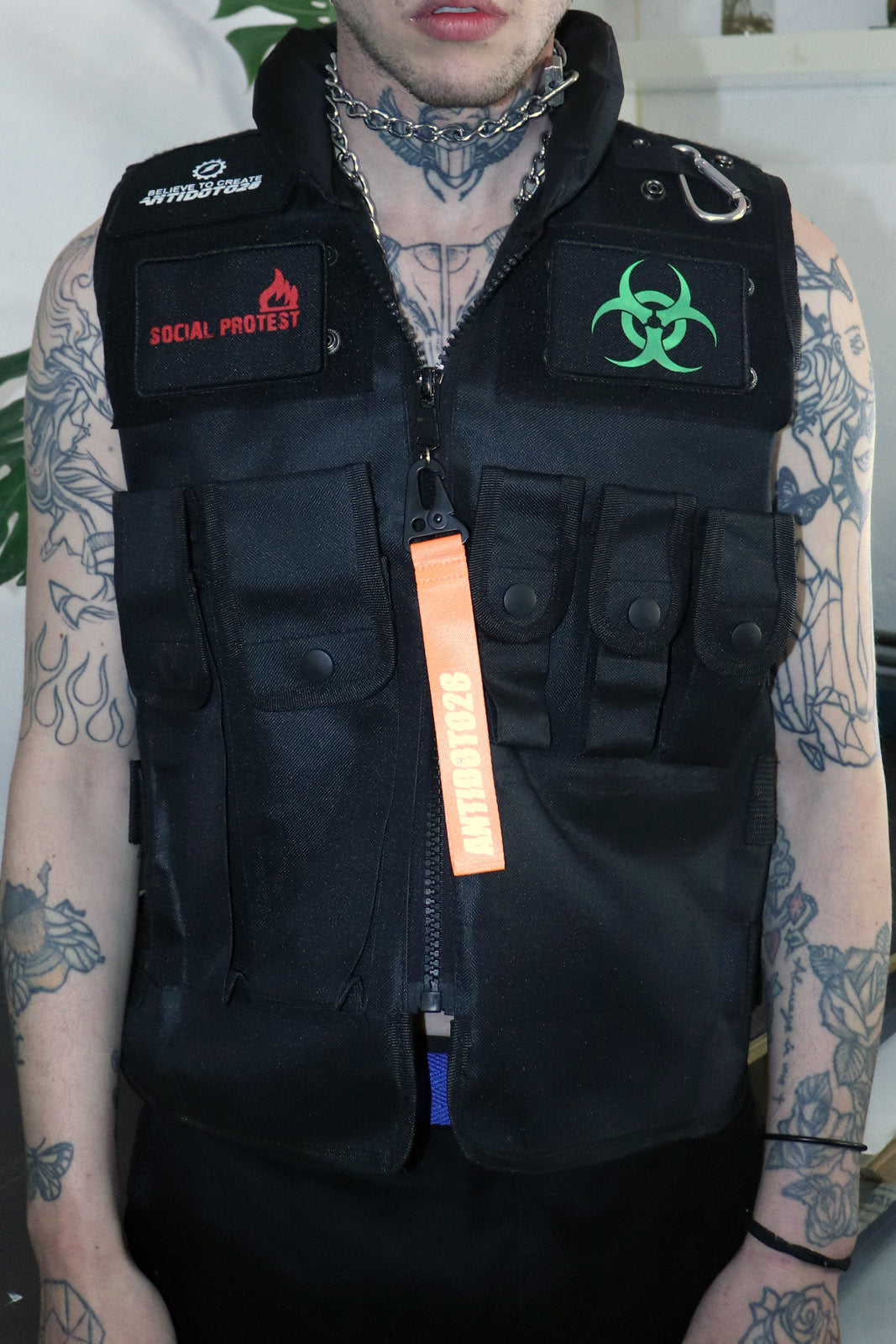 RIOT PATCH VEST